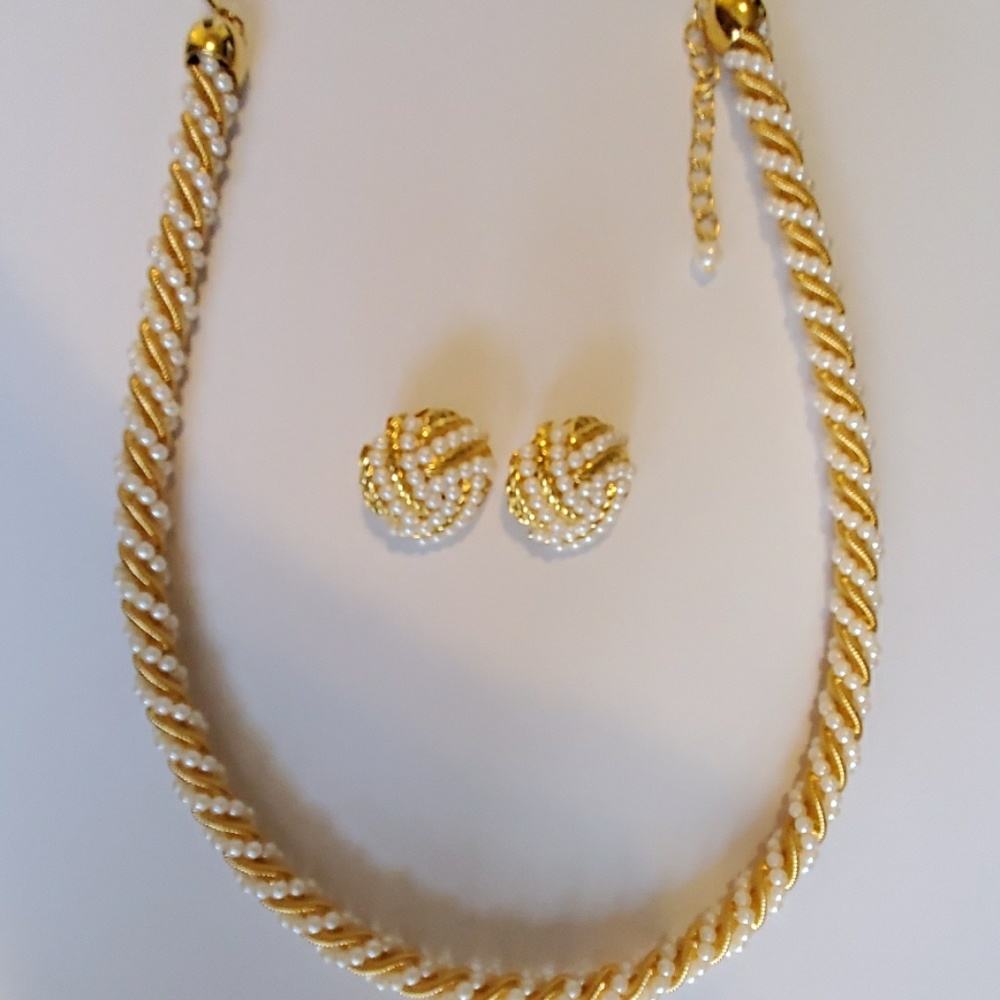 Vintage Gold and pearl Necklace and earrings